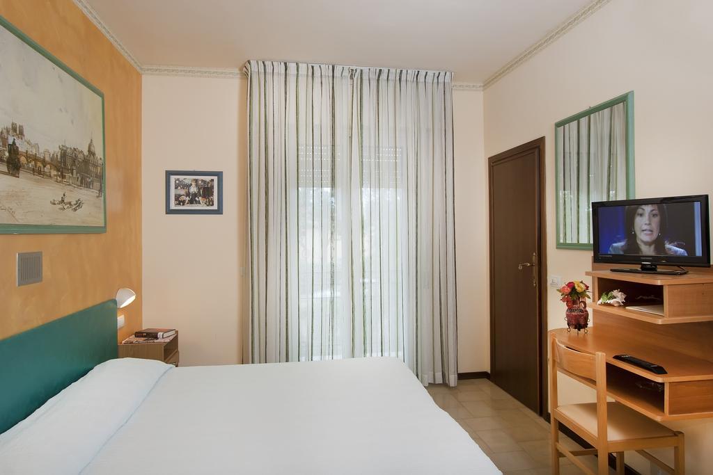 Hotel Marselli Rimini Exterior photo