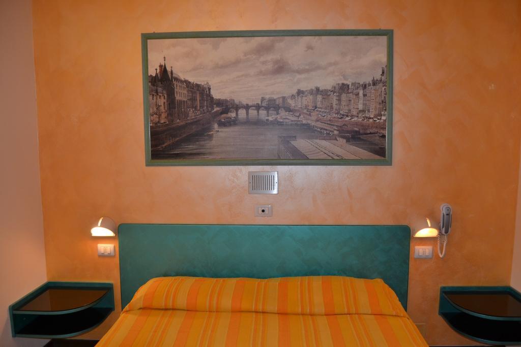 Hotel Marselli Rimini Exterior photo