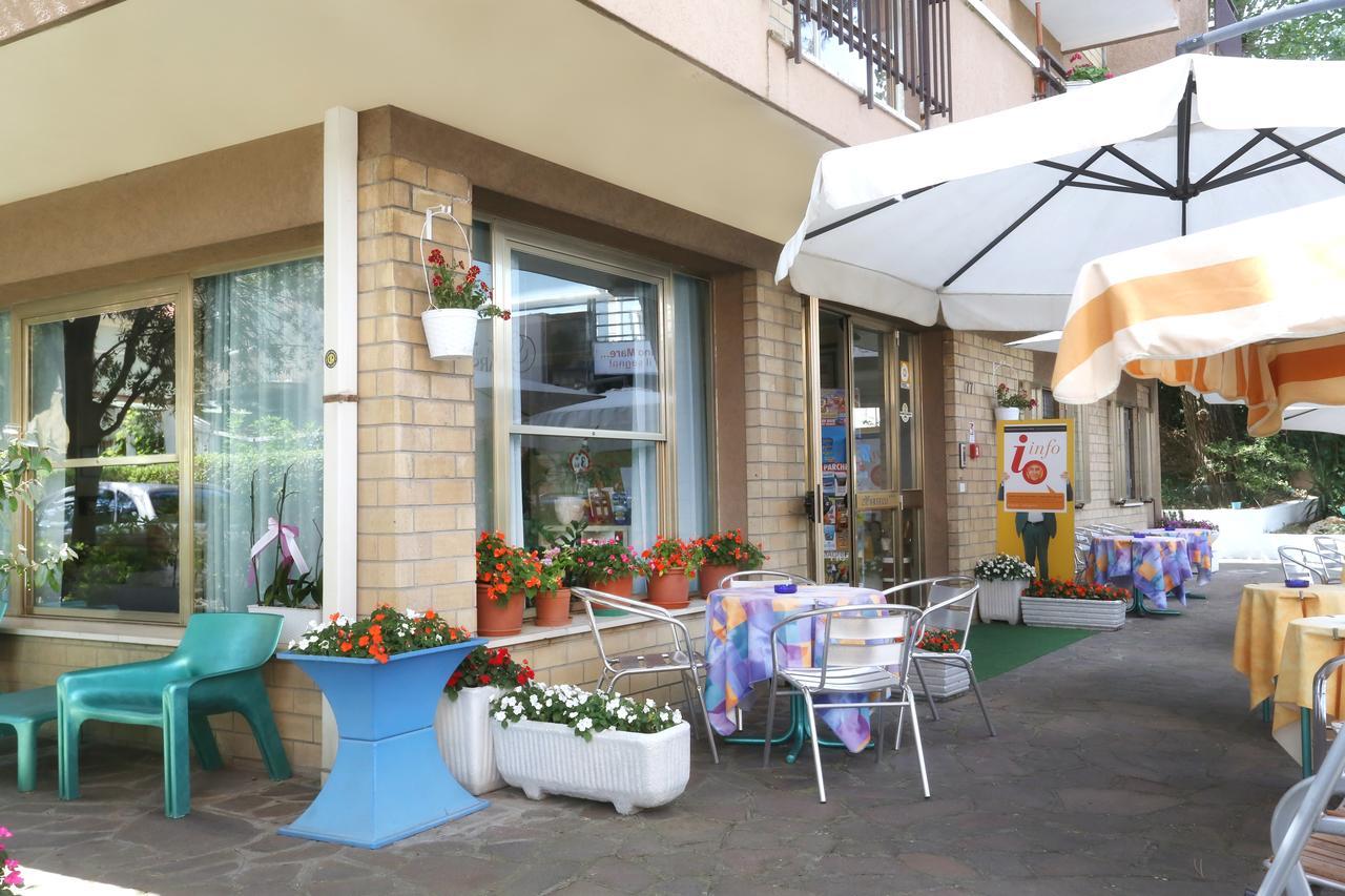 Hotel Marselli Rimini Exterior photo